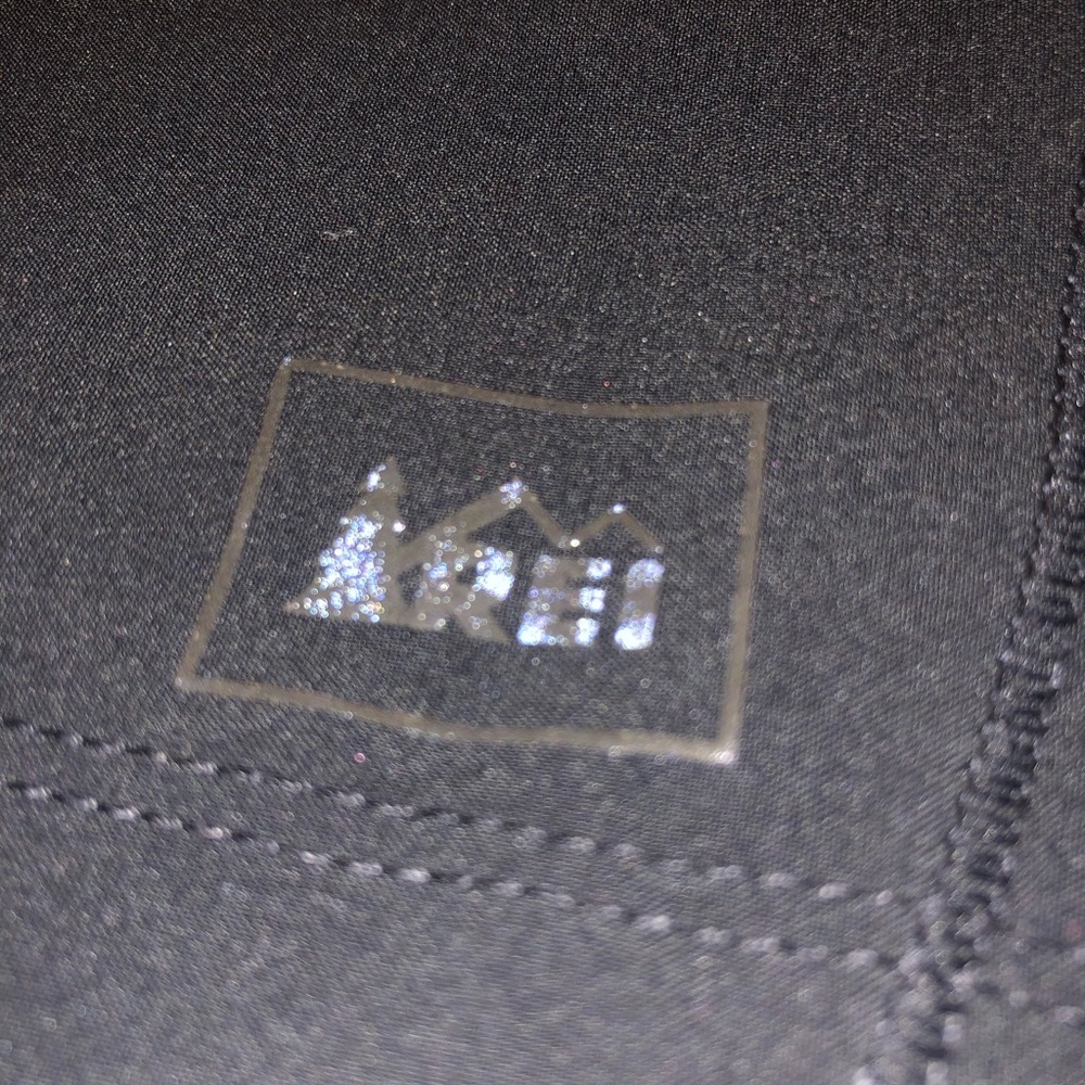 REI Men’s athletic/hiking shorts small - Picture 3 of 5